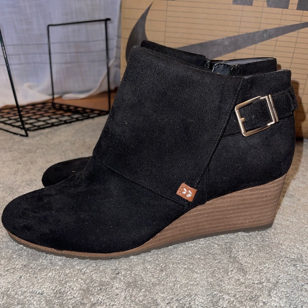 Dr. Scholls wedge booties - brand new